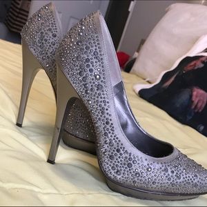 Beautiful embellished platform high heels! 😍